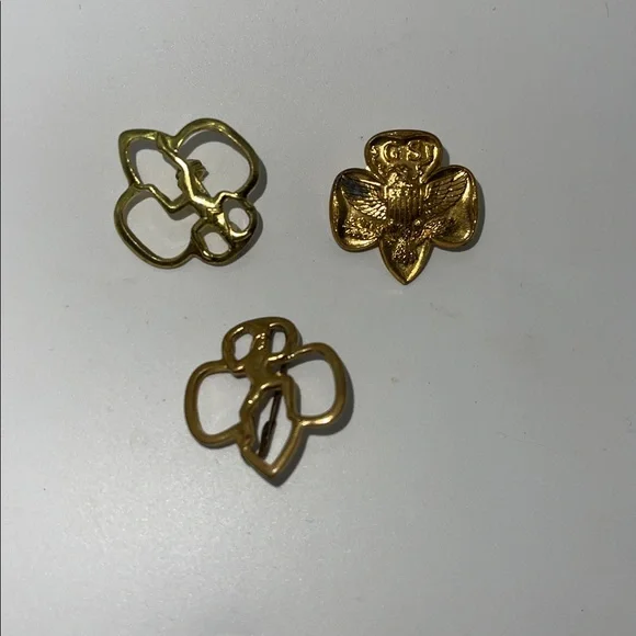 Gold color vintage pin Brooch Set - Picture 2 of 4